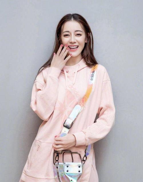 迪丽热巴爆料视频大全最新,揭秘明星幕后故事 第3张 迪丽热巴爆料视频大全最新,揭秘明星幕后故事 第3张